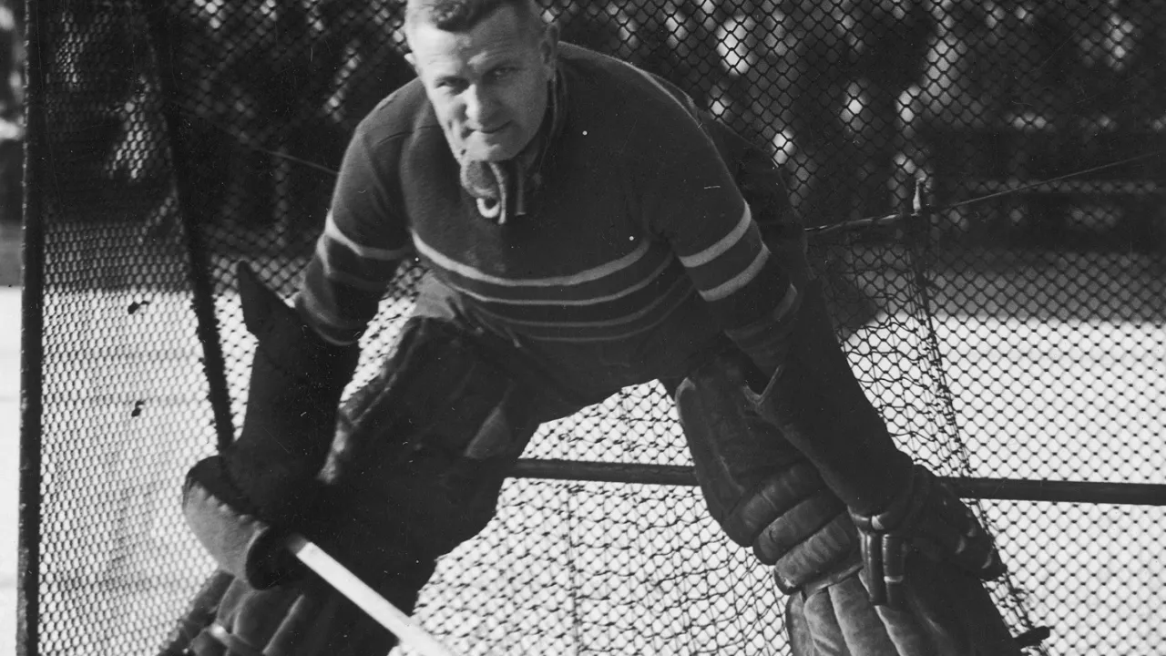 Symboliczny grób legendarnego hokeisty Józefa Stogowskiego
