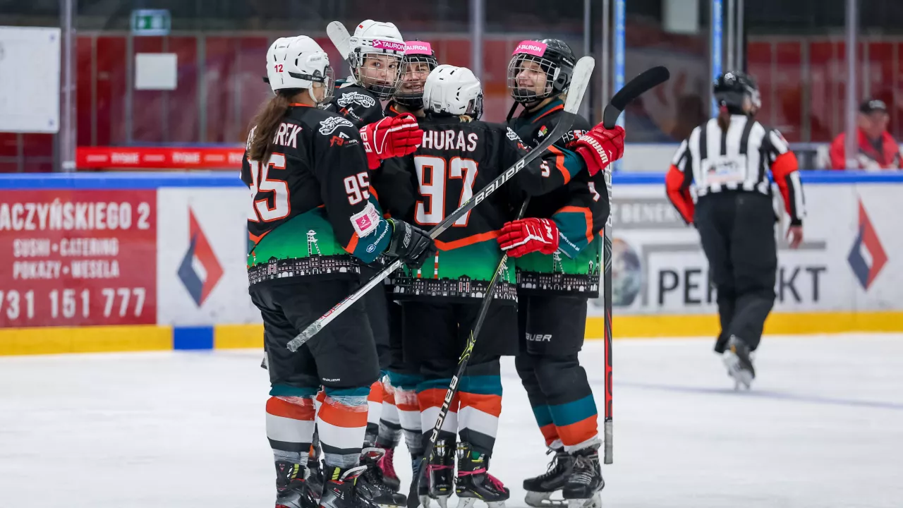 TAURON Liga Hokeja Kobiet: Kojotki nie zwalniają tempa