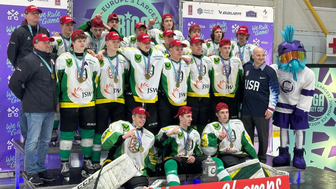 U18 JKH GKS Jastrzębiem z Pucharem Riga Cup 2024
