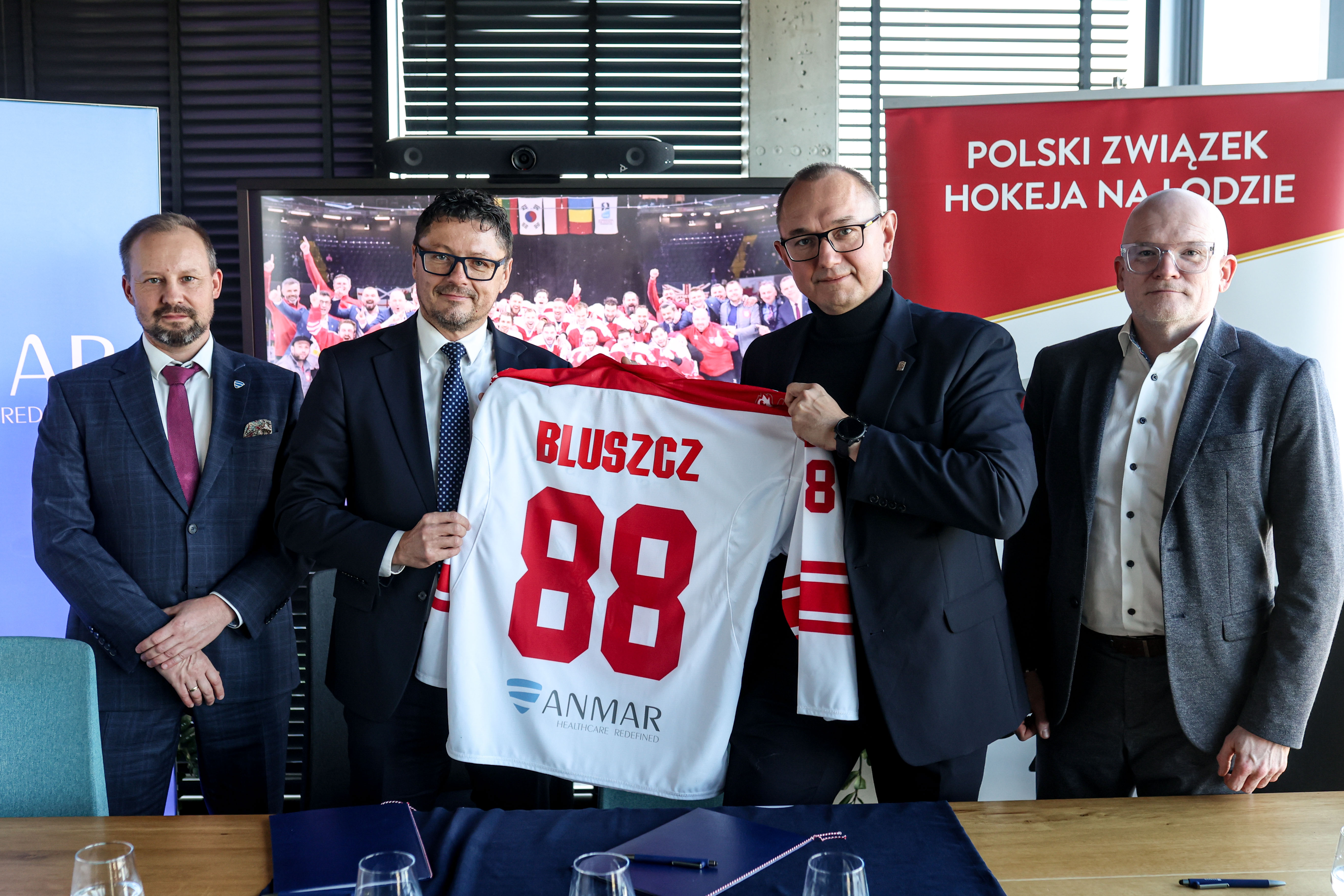 Grupa Anmar wspiera Biało-Czerwonych! Od GKS Tychy do reprezentacji Polski w hokeju na lodzie 