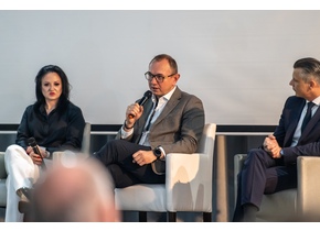 Prezes PZHL wziął udział w konferencji dotyczącej obiektów sportowych 